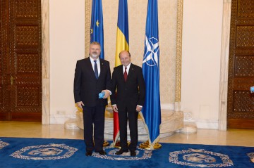 Unuia dintre cei mai fideli oameni ai preşedintelui Băsescu i s-a conferit Ordinul Naţional „Serviciul Credincios” în grad de Cavaler